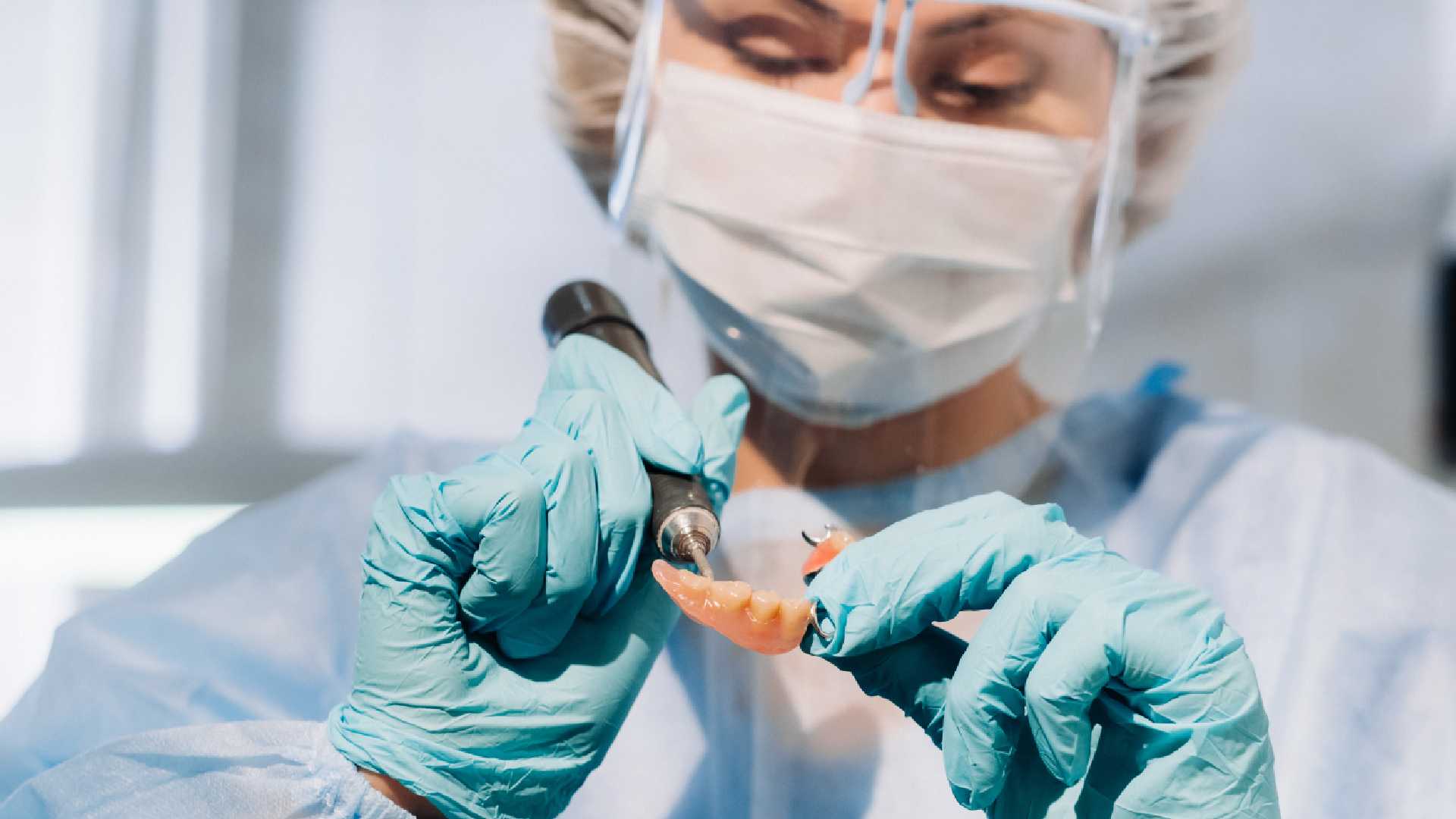 Emergency Wisdom Tooth Extraction: Don&rsquo;t Wait for Relief!